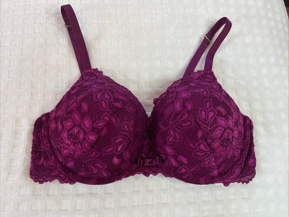 Fredericks of Hollywood 38 B Lace Underwire Push Up Bra Hot Pink/ Magenta EUC